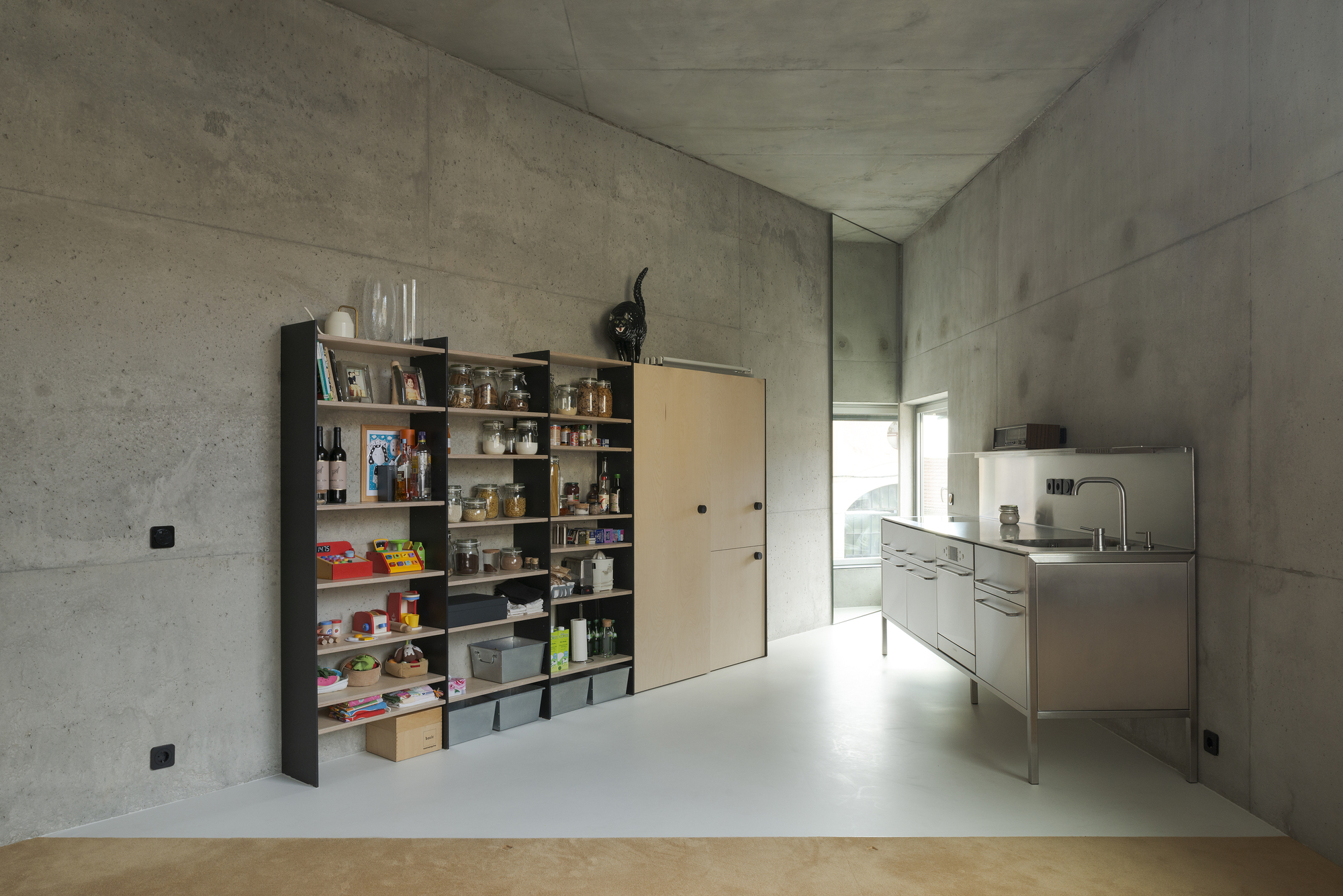 Triangular House / STUDIO_LPP ArchDaily