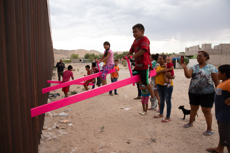 A manifesto on the border wall between the United States and Mexico - Featured Image