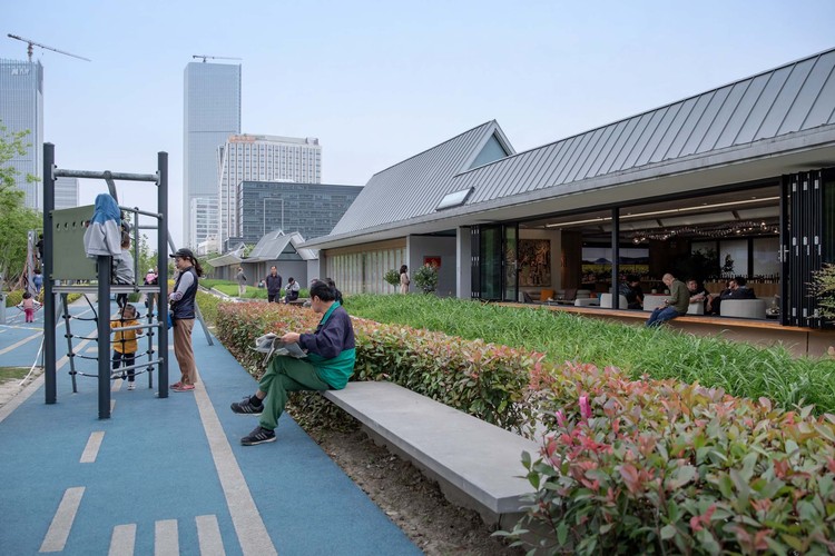 view from the playground to restaurant. Image © Shengliang Su
