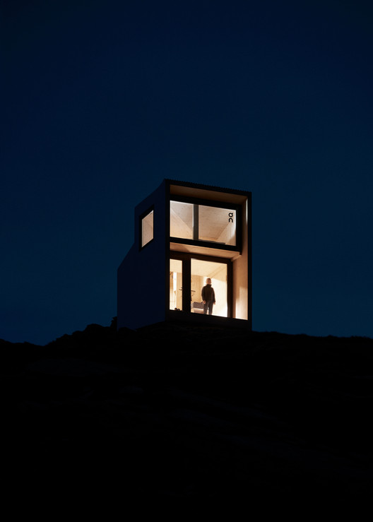 On Mountain Hut Cabin / Thilo Alex Brunner On Mountain Hut Cabin / Thilo Alex Brunner - Image 11 of 19