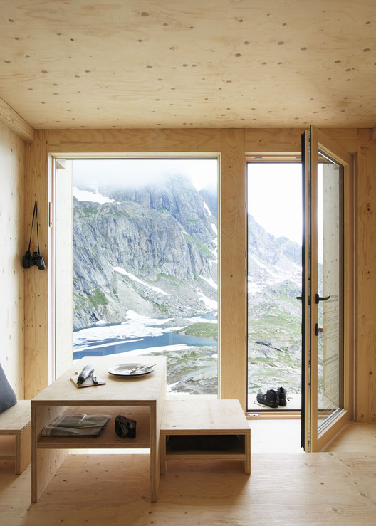 On Mountain Hut Cabin / Thilo Alex Brunner On Mountain Hut Cabin / Thilo Alex Brunner - Image 6 of 19