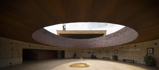 Who has won the National Architecture and Urbanism Award of Colombia? - Image 12 of 17
