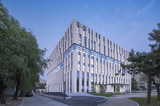 清华大学法学院图书馆 / KOKAISTUDIOS