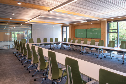 Co|Lab, High Performance Building for HITT / William McDonough + Partners - Image 8 of 20