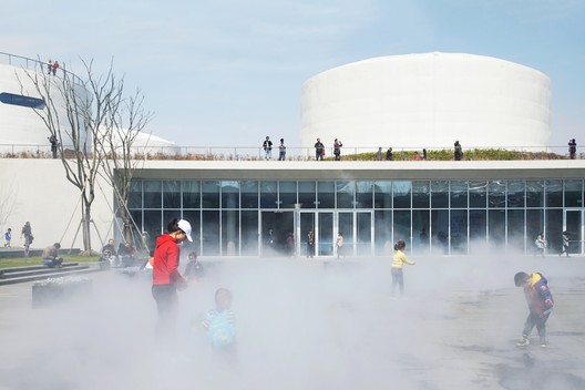 Past, Present, Future | Li Hu: Have China's Cities 'Bloated'? - Image 19 of 22
