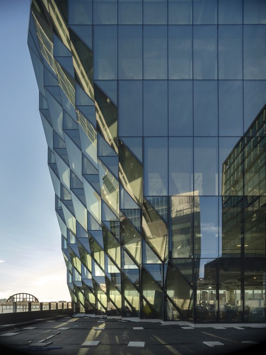 Studio Gang Completes 40 Tenth Avenue Tower in New York - Image 2 of 9
