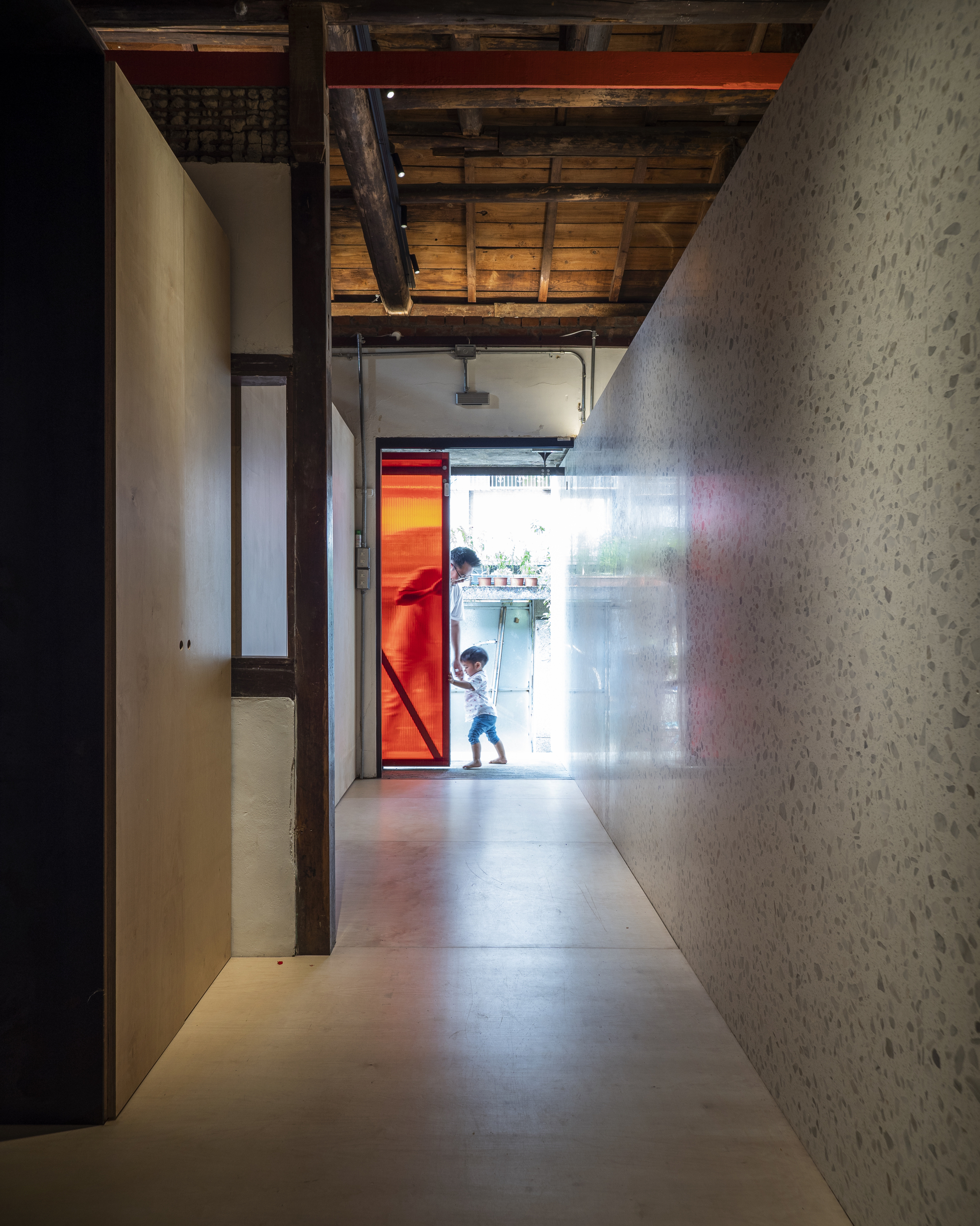 Gallery of Living Lab House / JC Architecture 15