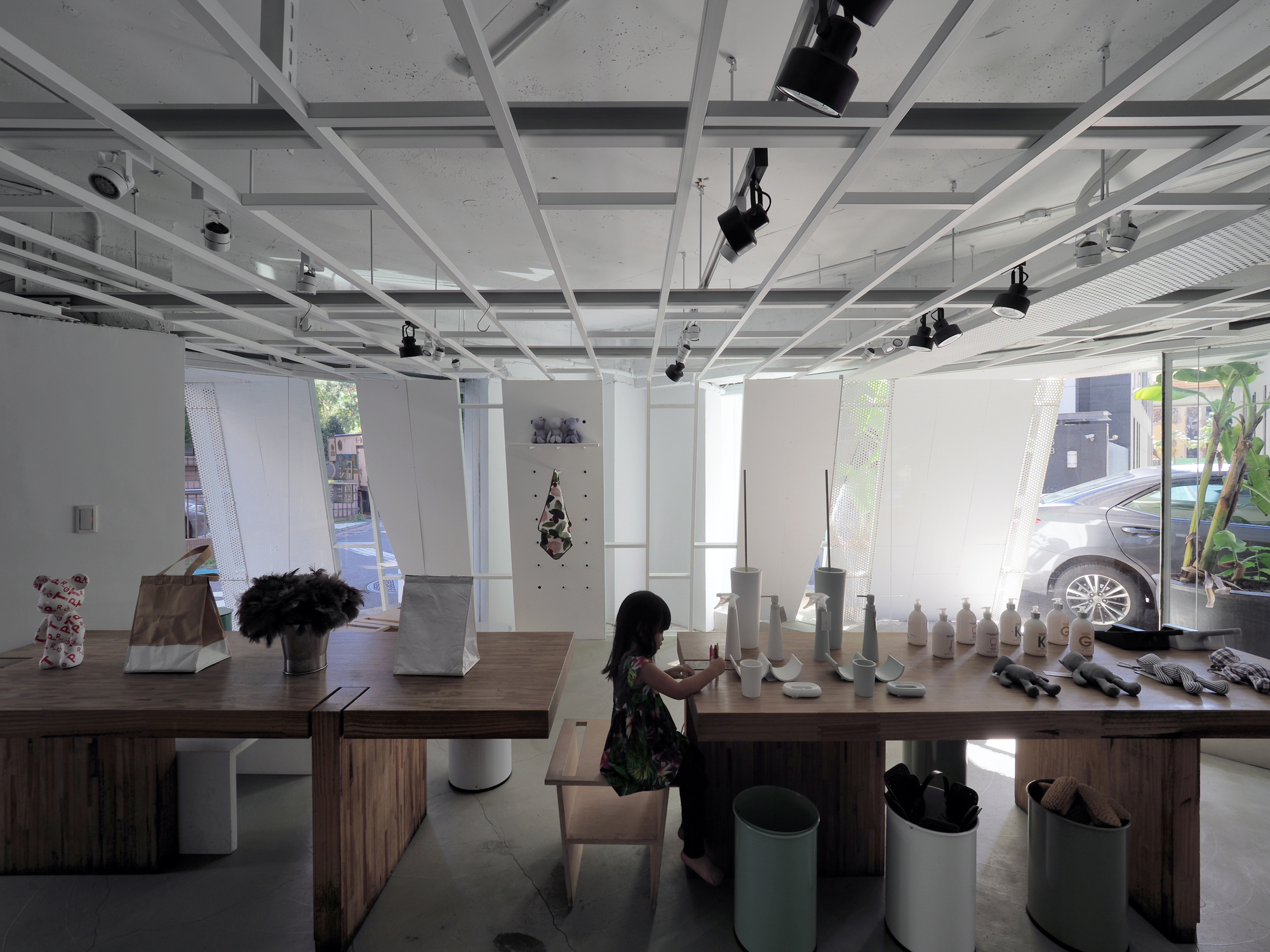 Gallery of Cutting Corner Store & Gallery / JC Architecture 4