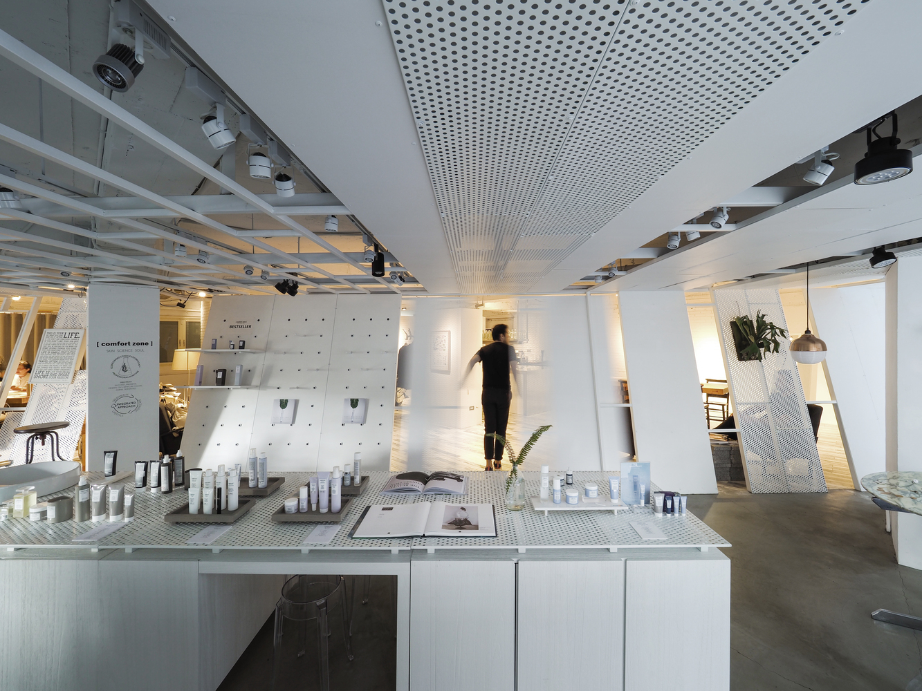 Gallery of Cutting Corner Store & Gallery / JC Architecture 10