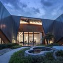 Guoshi Luxury SPA Resort / CHALLENGE DESIGN  - Showroom