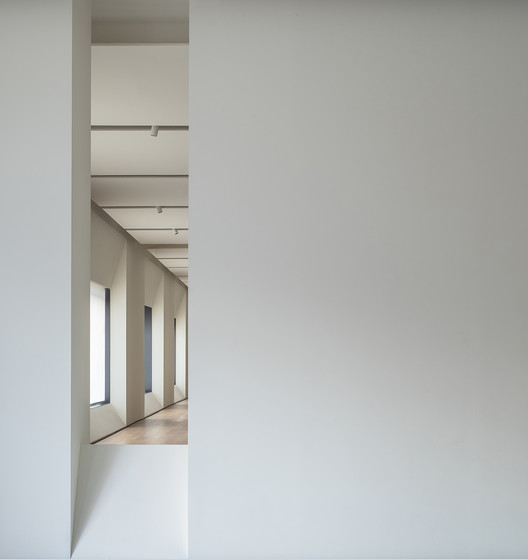 Showroom HUAYI SPACE / Co-Direction Design Showroom HUAYI SPACE / Co-Direction Design - Imagem 24 de 32