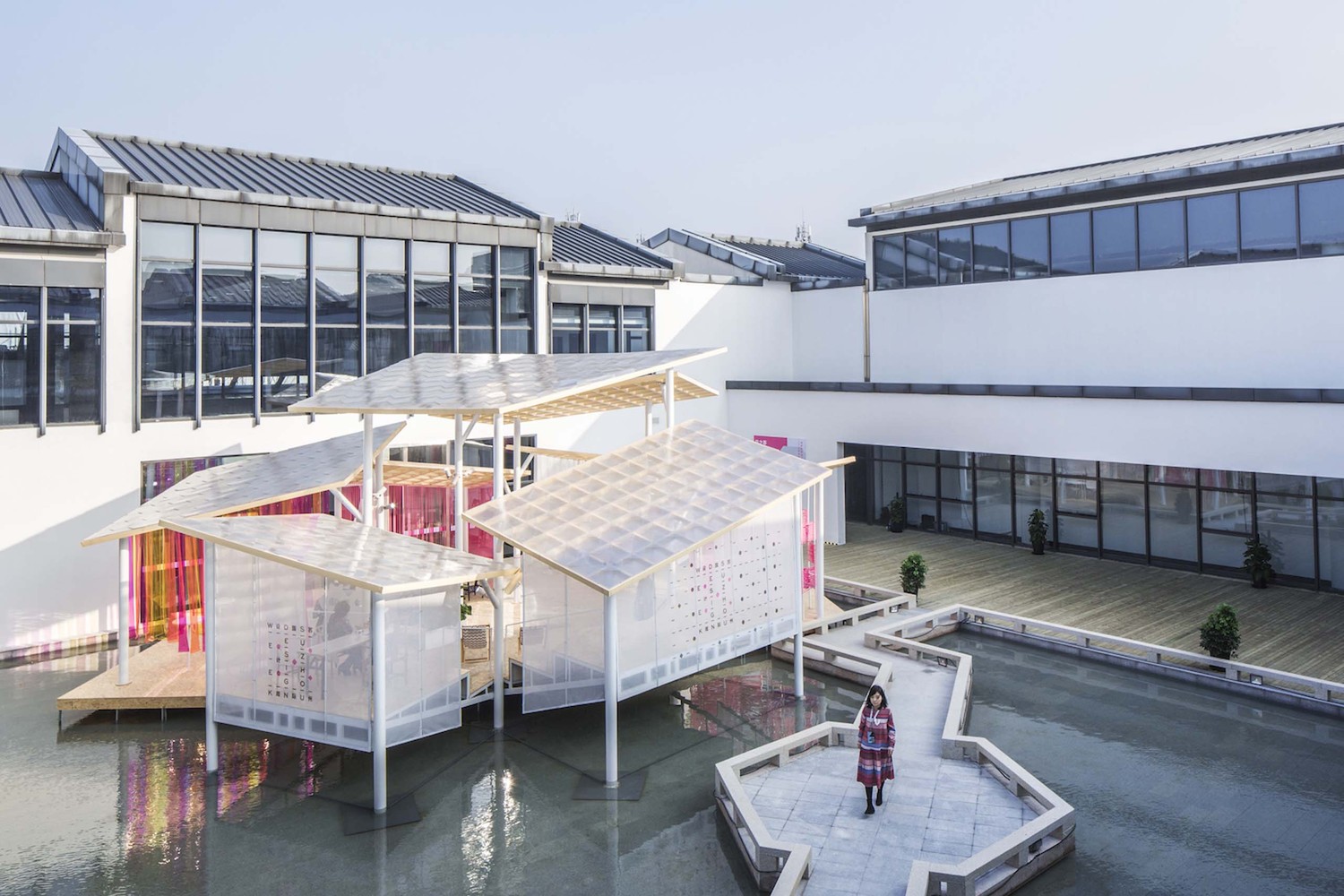 Pavilhão Além do Vento  / MAT Office - Imagem 1 de 32