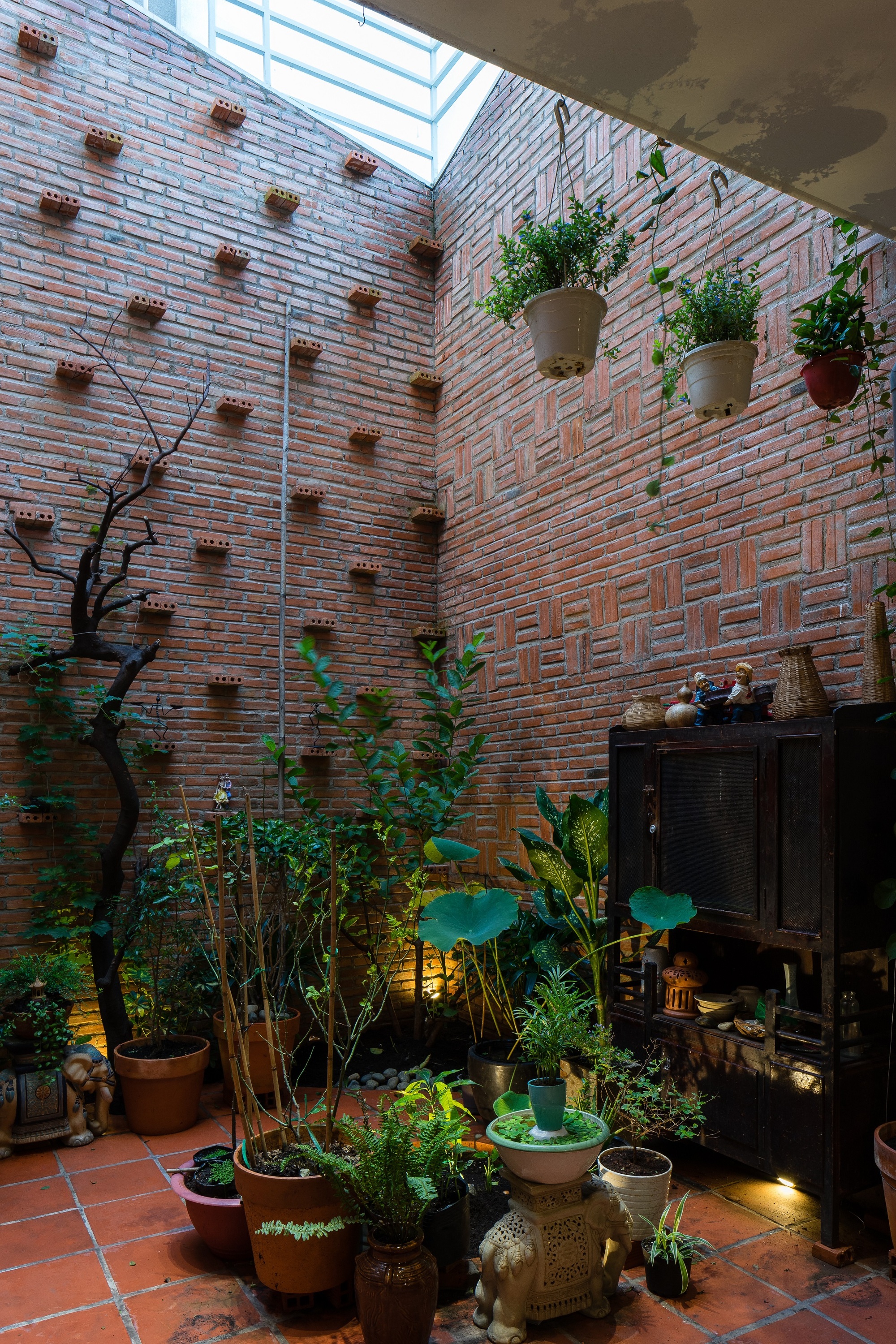 Galería de Casa patio trasero / AD9 Architects - 34