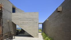 Paracas II House / Llosa Cortegana Arquitectos
