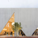 Shops, restaurants, hotels, and shopping malls in Central America, South America, and the Caribbean: continental winners of the 2019 Prix Versailles - Image 2 of 37