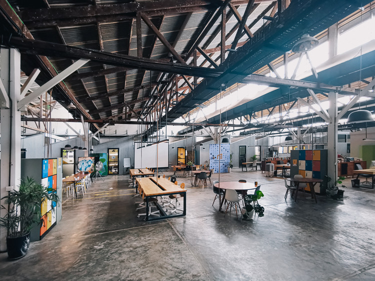 Factory Phnom Penh Social Hub / Bloom Architecture - Interior Photography, Windows, Beam