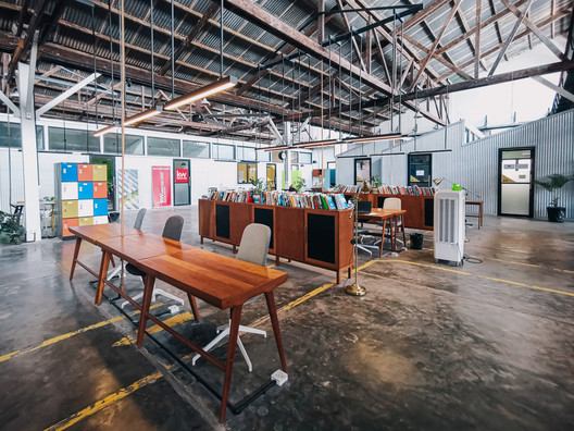 Factory Phnom Penh Social Hub / Bloom Architecture - Interior Photography, Beam