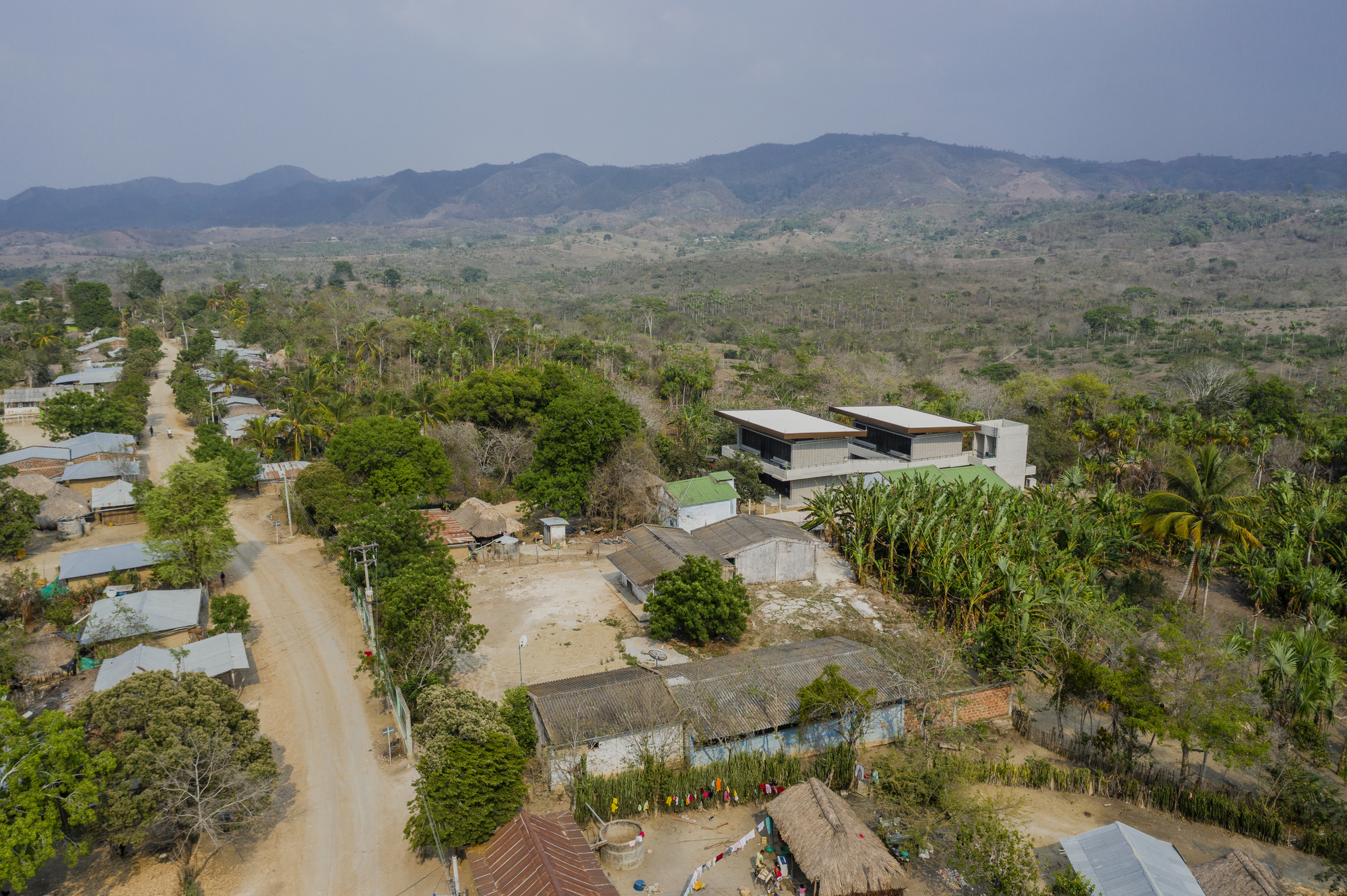 Galería de Escuela rural El hobo / FP Arquitectura - 9