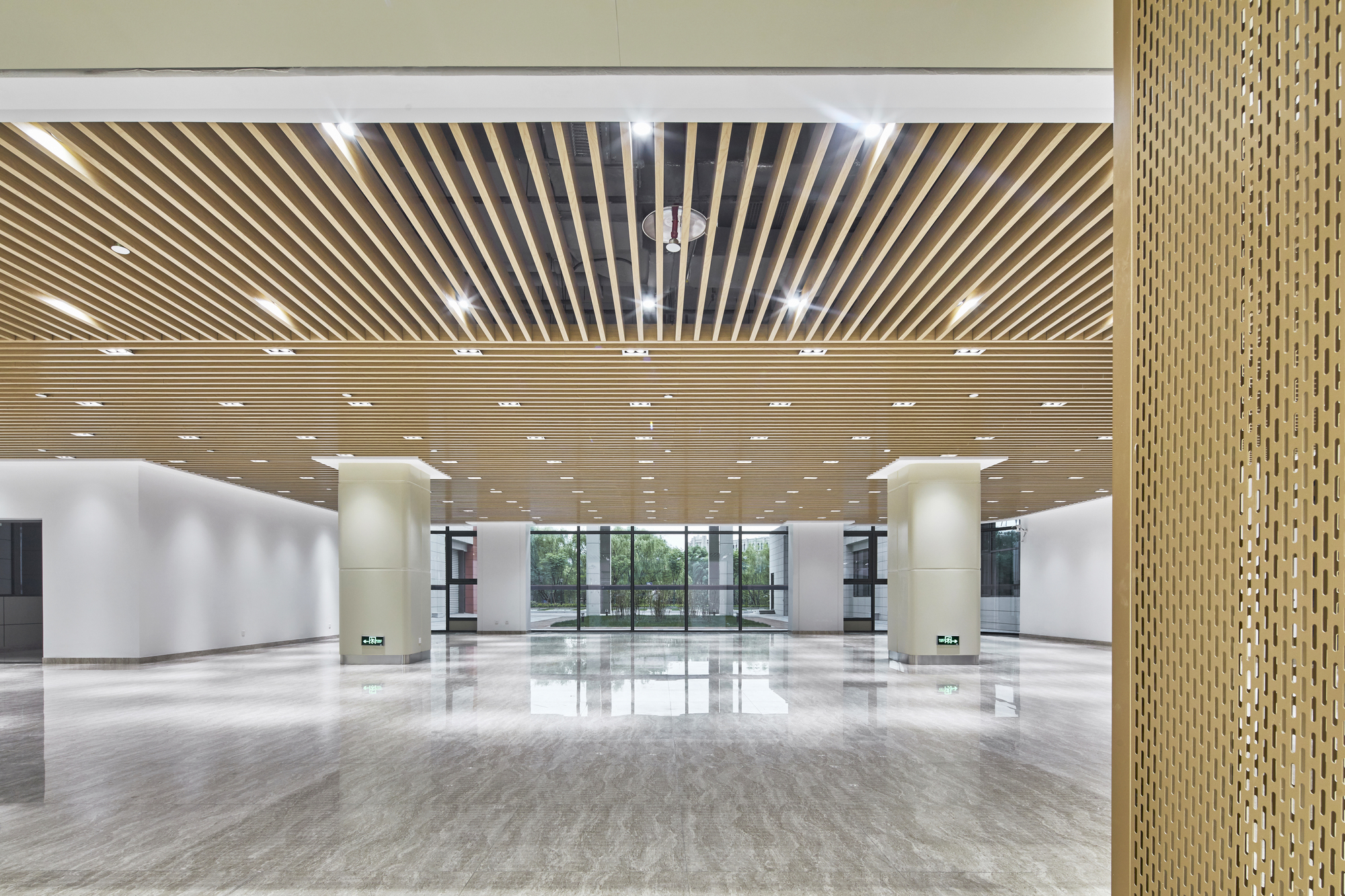 画廊 现代交通工程中心 / 同济大学建筑设计研究院 - 21