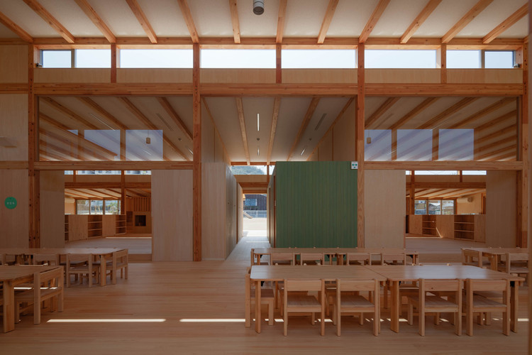 Honai Children’s Center / UmbreArchitects - Table, Windows, Chair, Beam