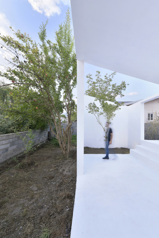 Natel Weekend Villa / KA architecture studio (Mohammad Khavarian) - Garden