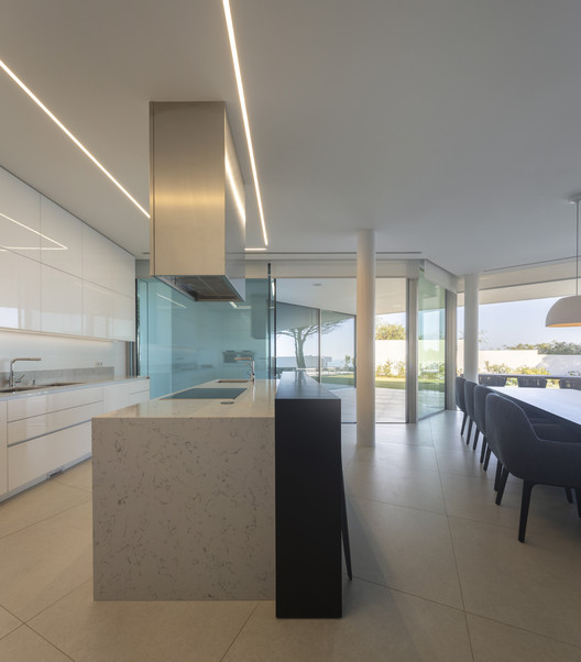 Casa L Lux Mare / Mário Martins Atelier - Imagem 18 de 24
