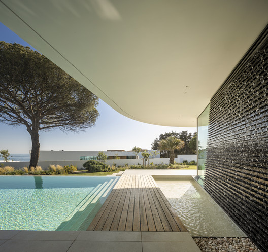 Casa L Lux Mare / Mário Martins Atelier - Imagem 5 de 24