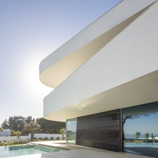 Casa L Lux Mare / Mário Martins Atelier - Imagem 10 de 24