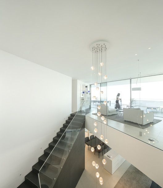 Casa L Lux Mare / Mário Martins Atelier - Imagem 2 de 24
