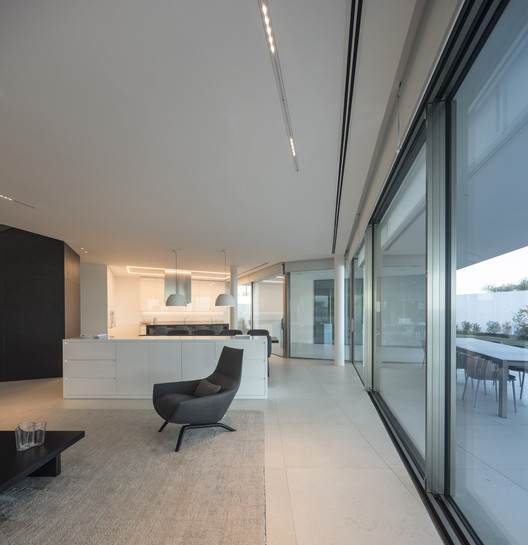 Casa L Lux Mare / Mário Martins Atelier - Imagem 17 de 24