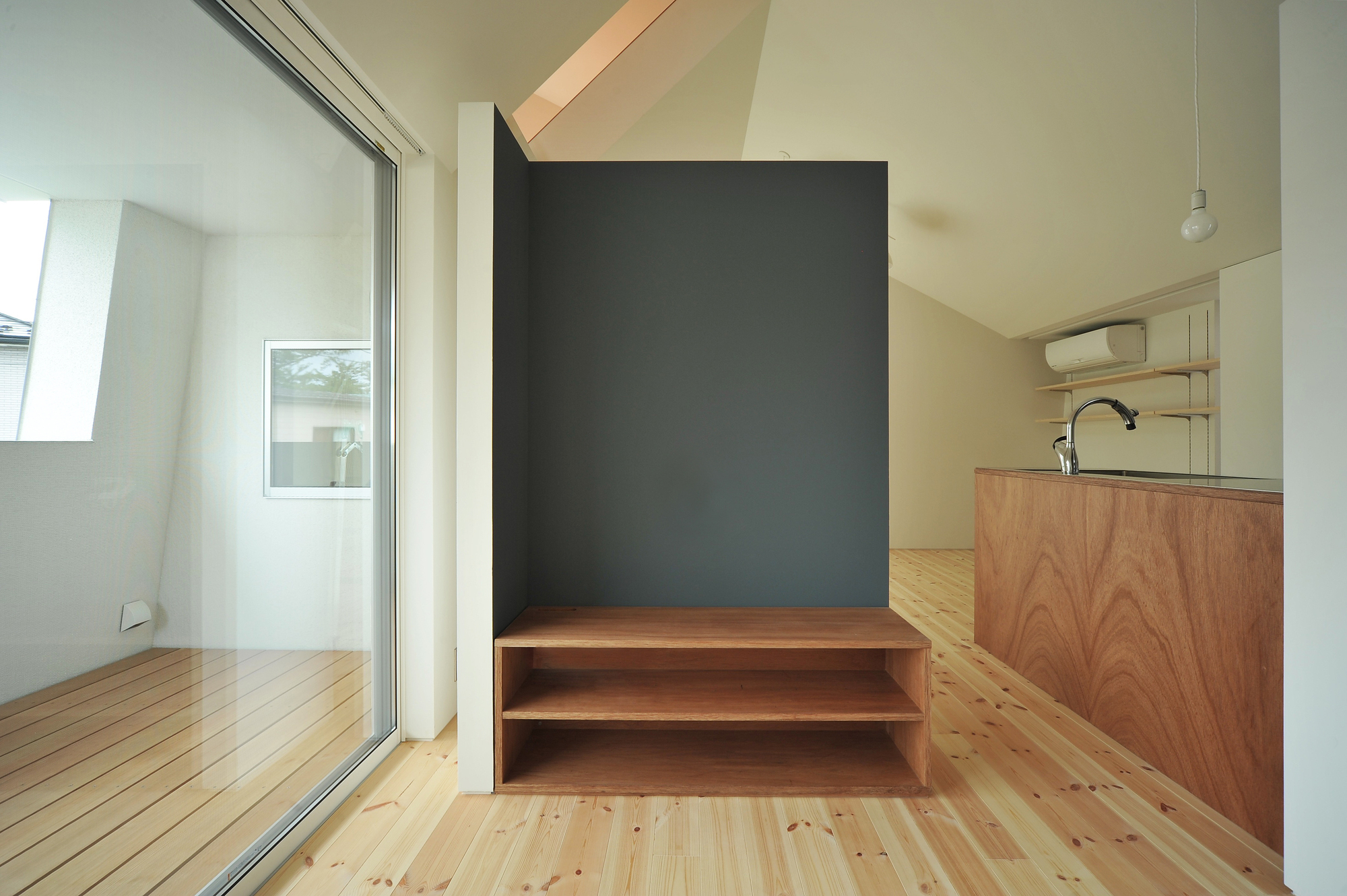 Gallery of Shiro House / Takeru Shoji Architects - 8