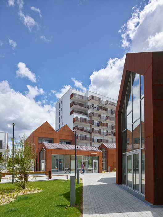 Le Cours des Arts, Living Diversity in Beauregard / a/LTA - Facade, Windows