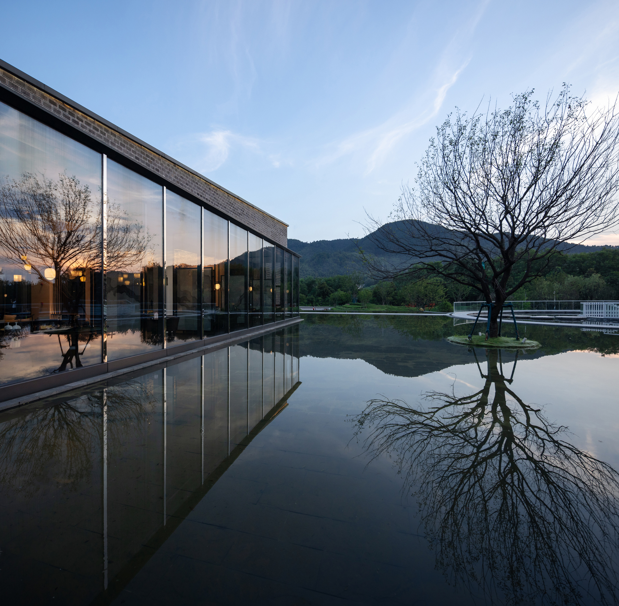 画廊 九华山莲花小镇 · 正清和雅禅院 / 上海日清建筑设计 - 12