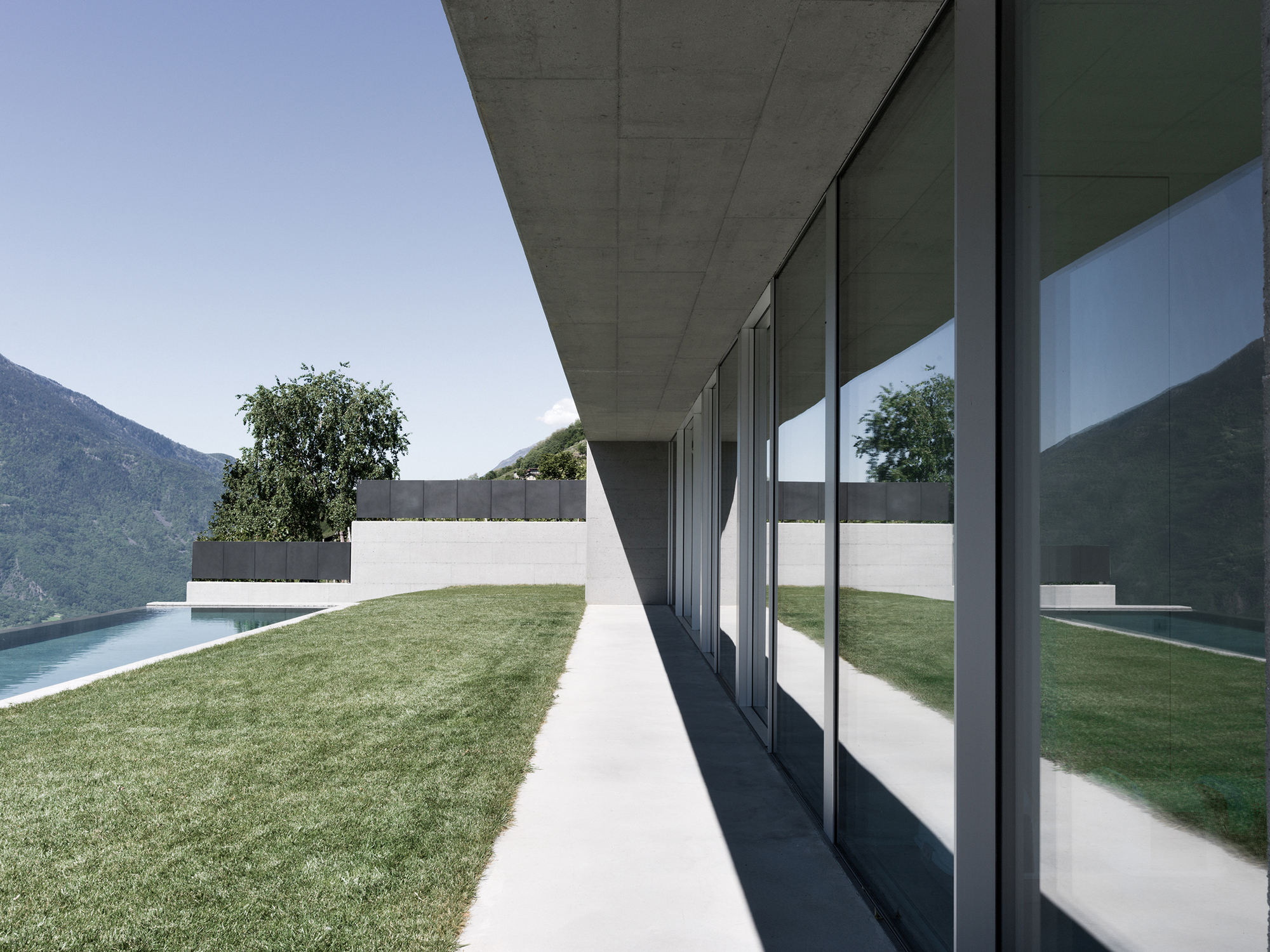 画廊 意大利北部G住宅，群山间的隐秘露台 / Architetto Alfredo Vanotti - 15