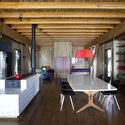 Refúgio Bocaina / Bruschini Arquitetura - Mesa, Cadeira, Viga