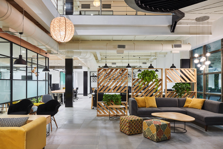 Publicis India Office Mumbai / Shiraz Jamali Architects - Table, Chair, Beam