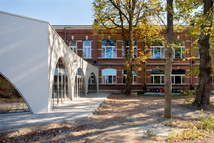 Breda School Workshops / AgwA - Windows, Facade