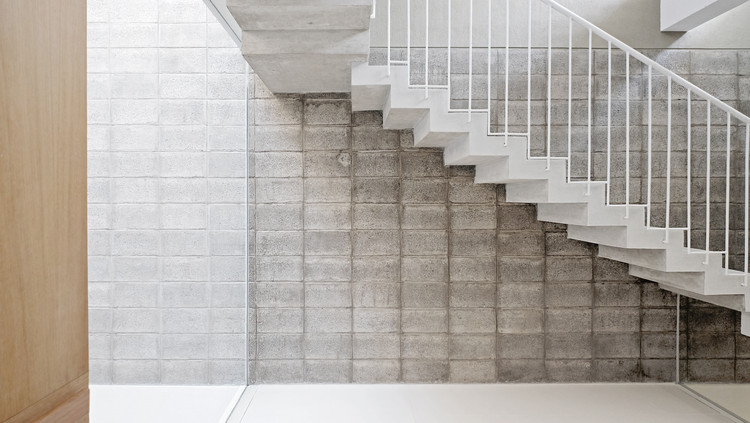 Rumah 12 House / Studio Kita - Stairs, Handrail