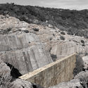 Proyecto de Colombia inspirado en grietas de piedra, entre ganadores del concurso de mausoleo ARKxSITE - Image 3 of 4