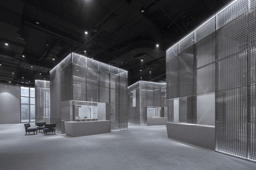GreenMonster Lab / BANDe Architects GreenMonster Lab / BANDe Architects - Image 2 of 37