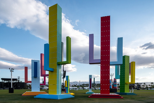 Andrew Kovacs on Archive of Affinities and Postmodernism