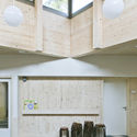 Groenendaal Primary School Park Classrooms  / HUB - Interior Photography, Sustainability, Facade, Lighting, Chair