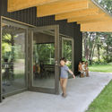Groenendaal Primary School Park Classrooms  / HUB - Interior Photography, Sustainability, Door, Facade