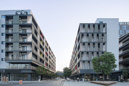 Reforma Conjunto Residencial Jakeli / MOZHAO ARCHITECTS - Imagem 9 de 32