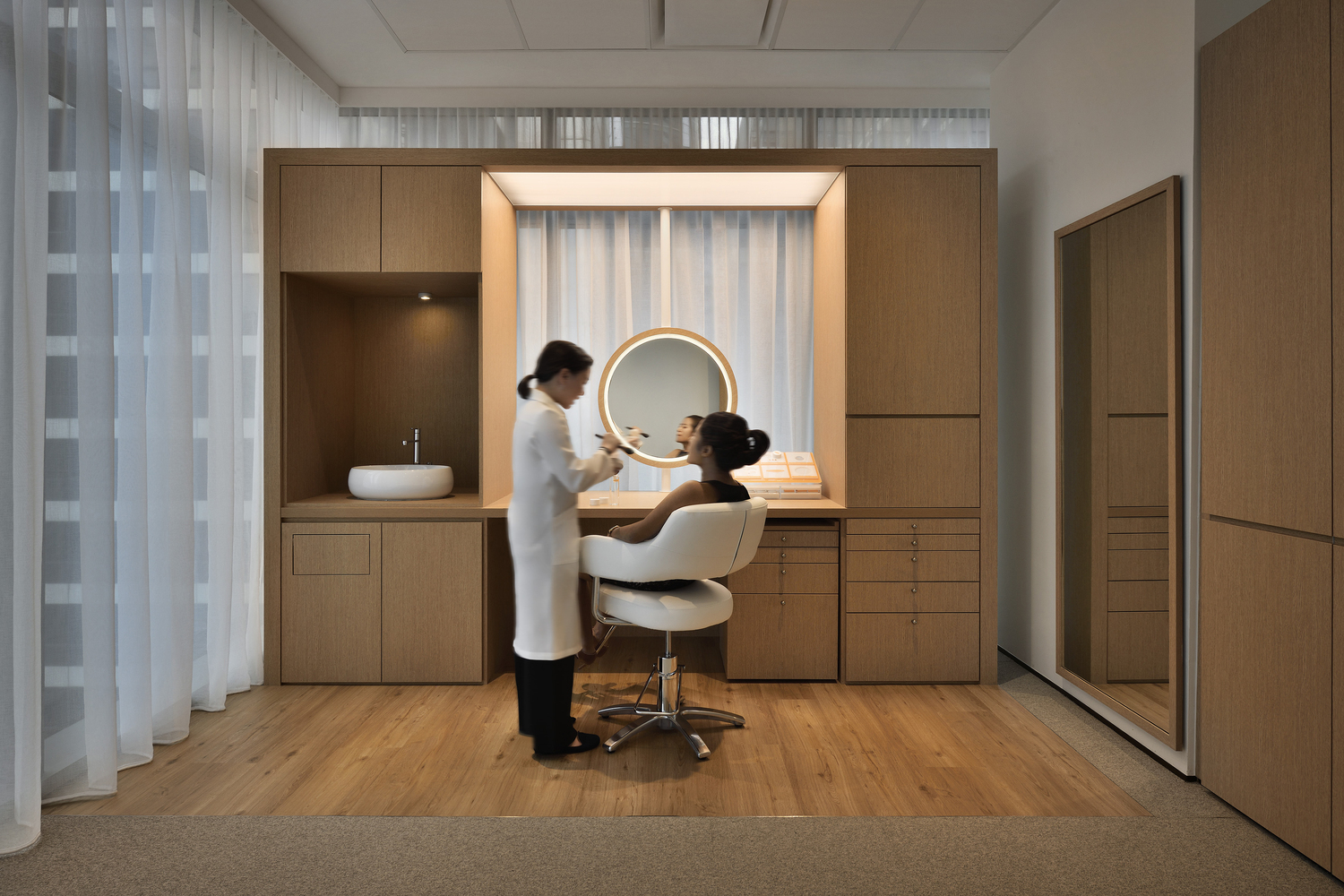 Gallery of Shiseido Singapore Office Hub / HASSELL 4