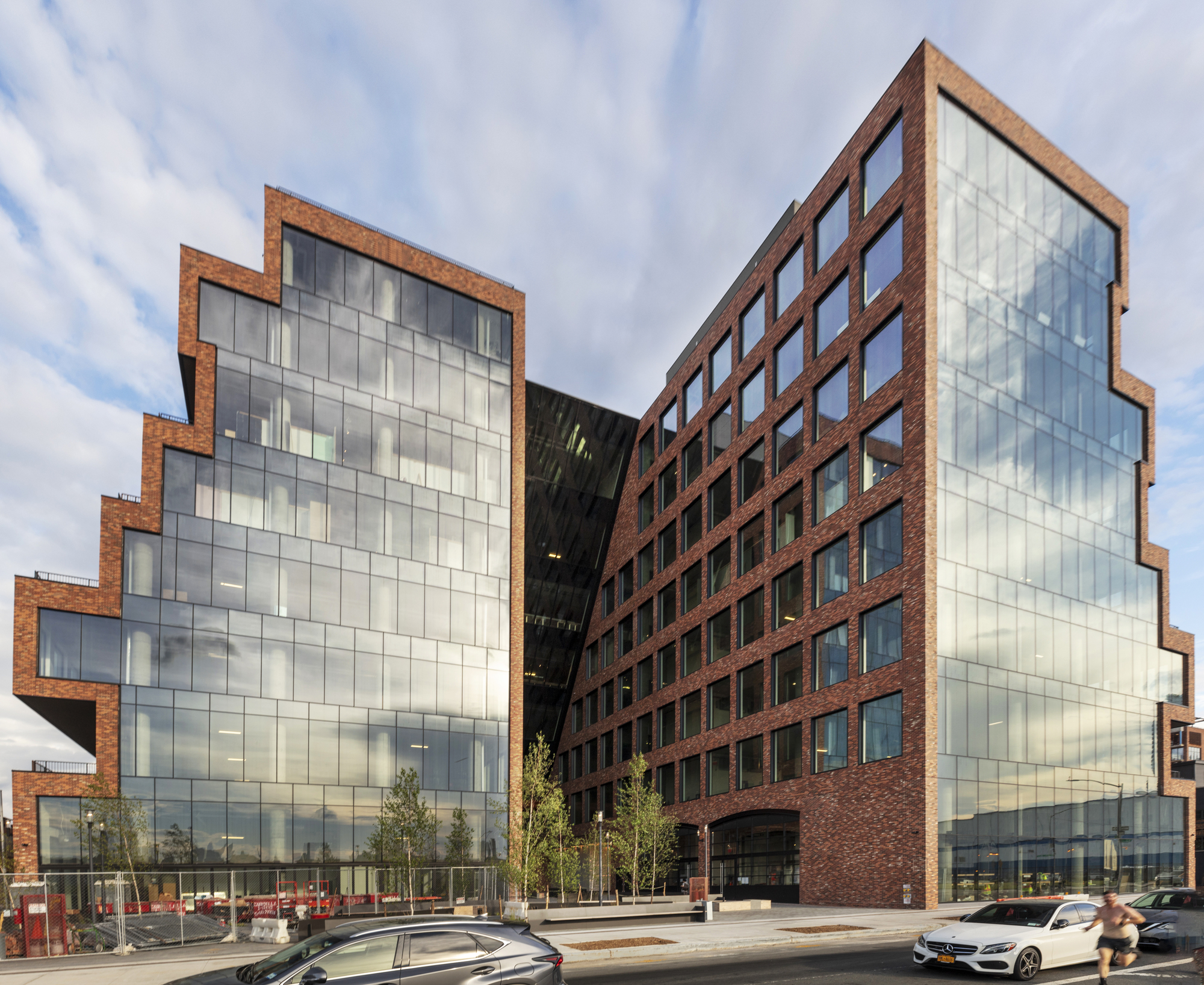 Gallery of 25 Kent Building / Gensler + HWKN 17