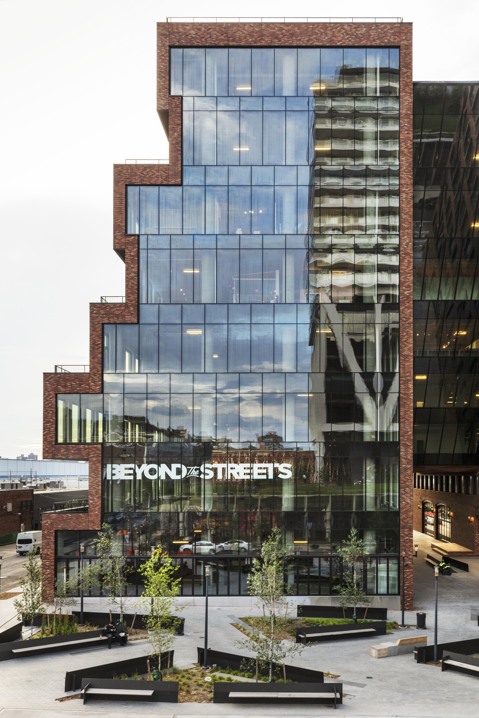 Gallery of 25 Kent Building / Gensler + HWKN 20