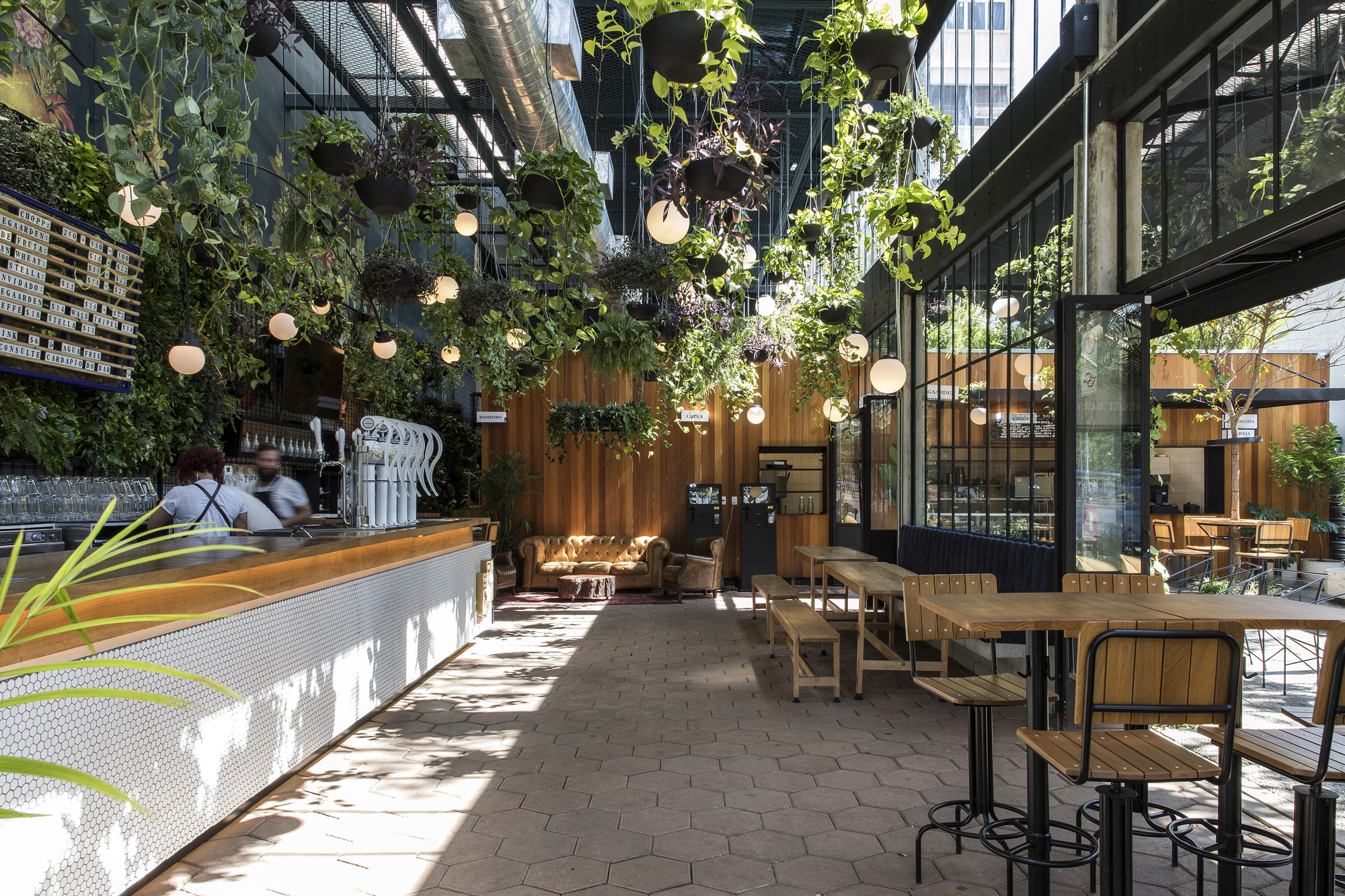 Gallery of Bar Hoegaarden Greenhouse / Metamoorfose Studio 6