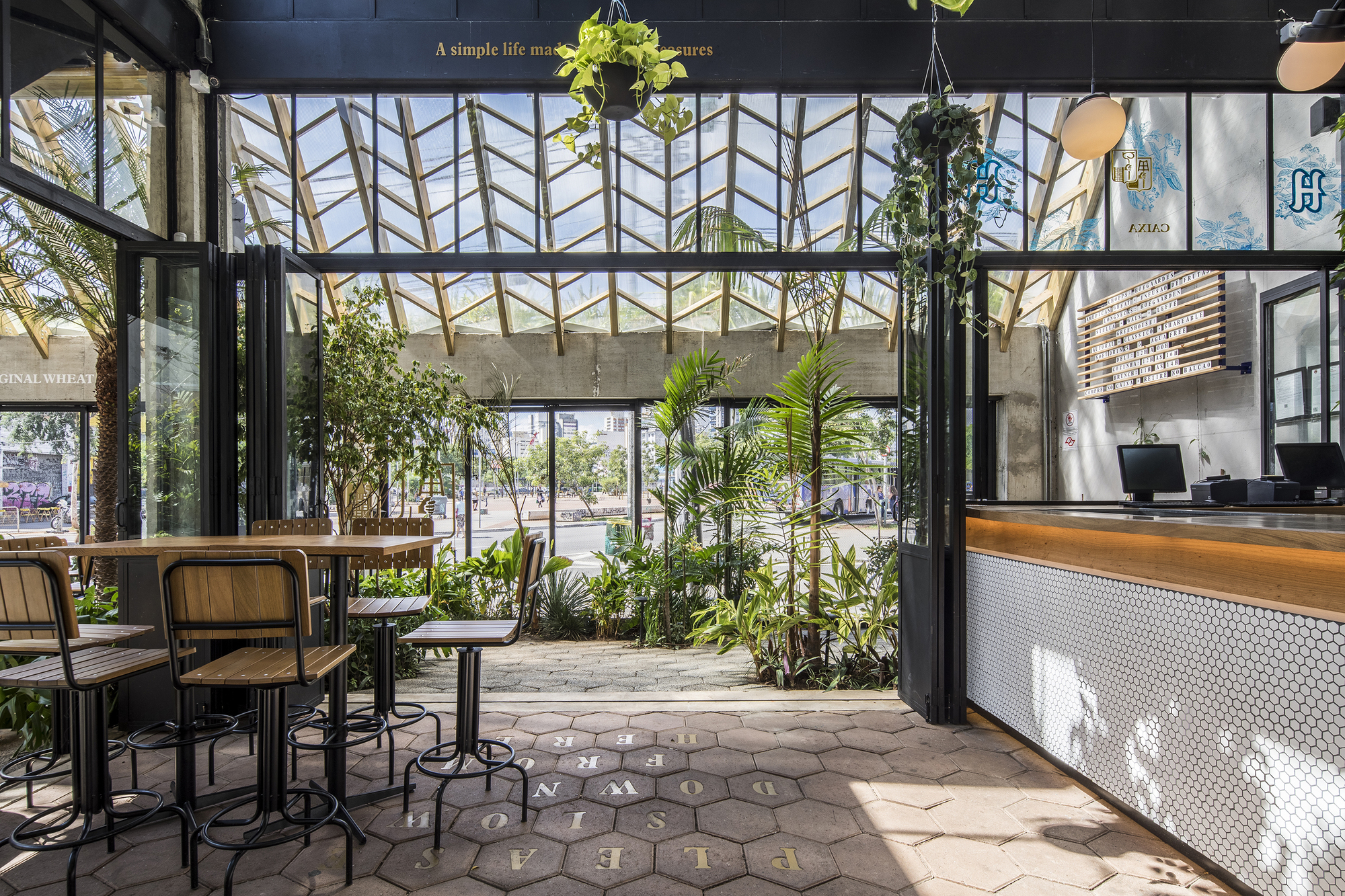 Gallery of Bar Hoegaarden Greenhouse / Metamoorfose Studio 3
