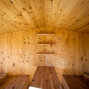 Black Body Mountain Shelter / Andrea Cassi + Michele Versaci - Tourism